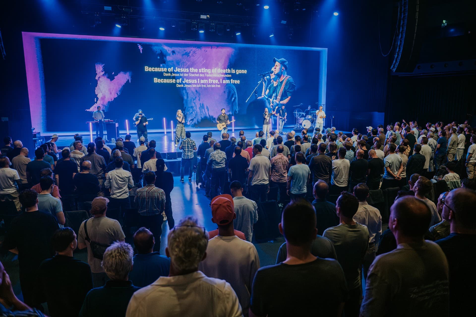 [Worship in der Halle]